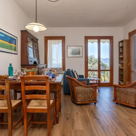 Casa Del Mare Apartment *